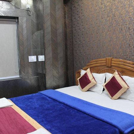 Oyo 11346 Hotel Tazz Odisha Bhuvanesvar Kültér fotó