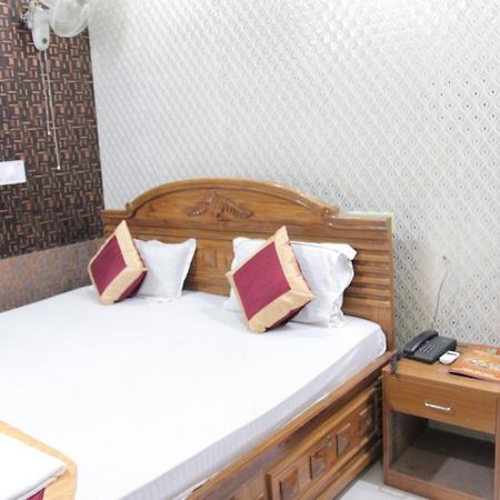 Oyo 11346 Hotel Tazz Odisha Bhuvanesvar Kültér fotó
