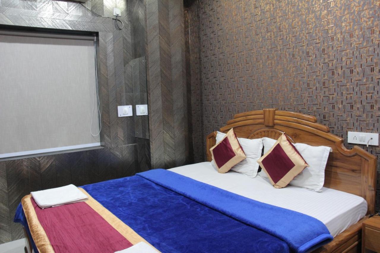 Oyo 11346 Hotel Tazz Odisha Bhuvanesvar Kültér fotó