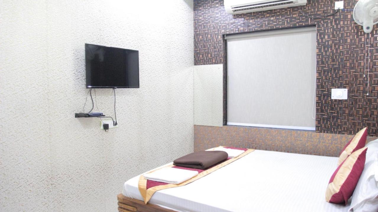 Oyo 11346 Hotel Tazz Odisha Bhuvanesvar Kültér fotó